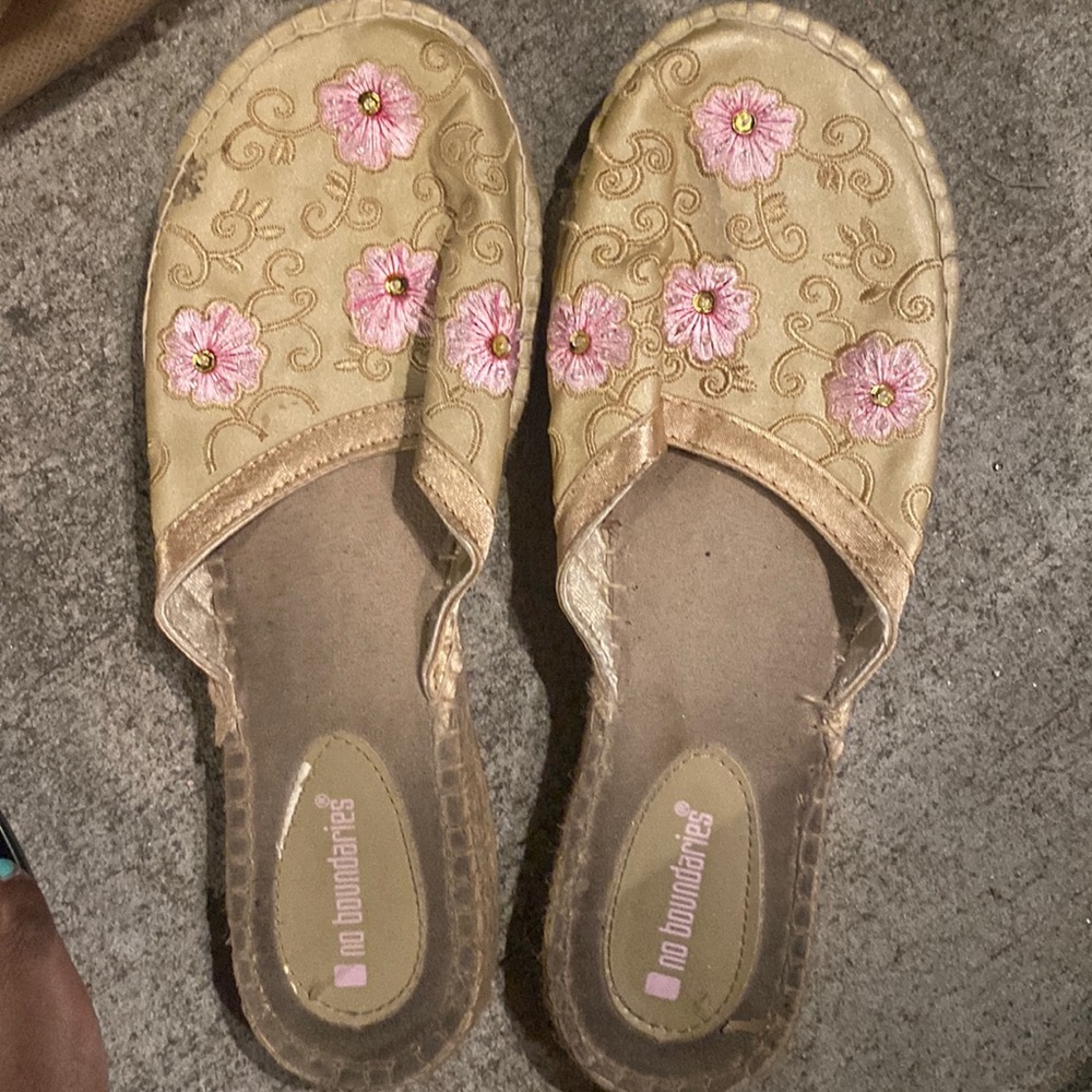 Women shoes